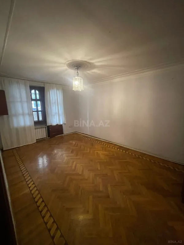 Satılır 4 otaqlı mənzil 103 m²