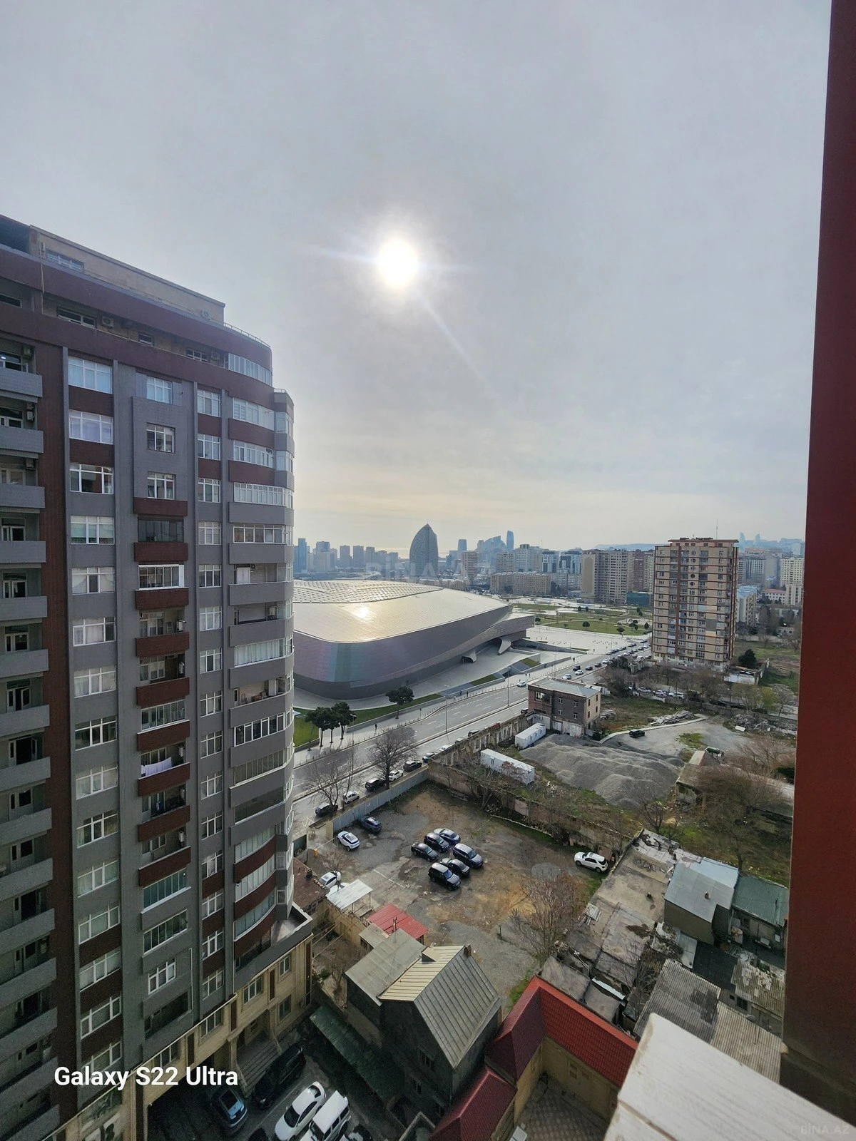 Satılır 4 otaqlı mənzil 240 m²