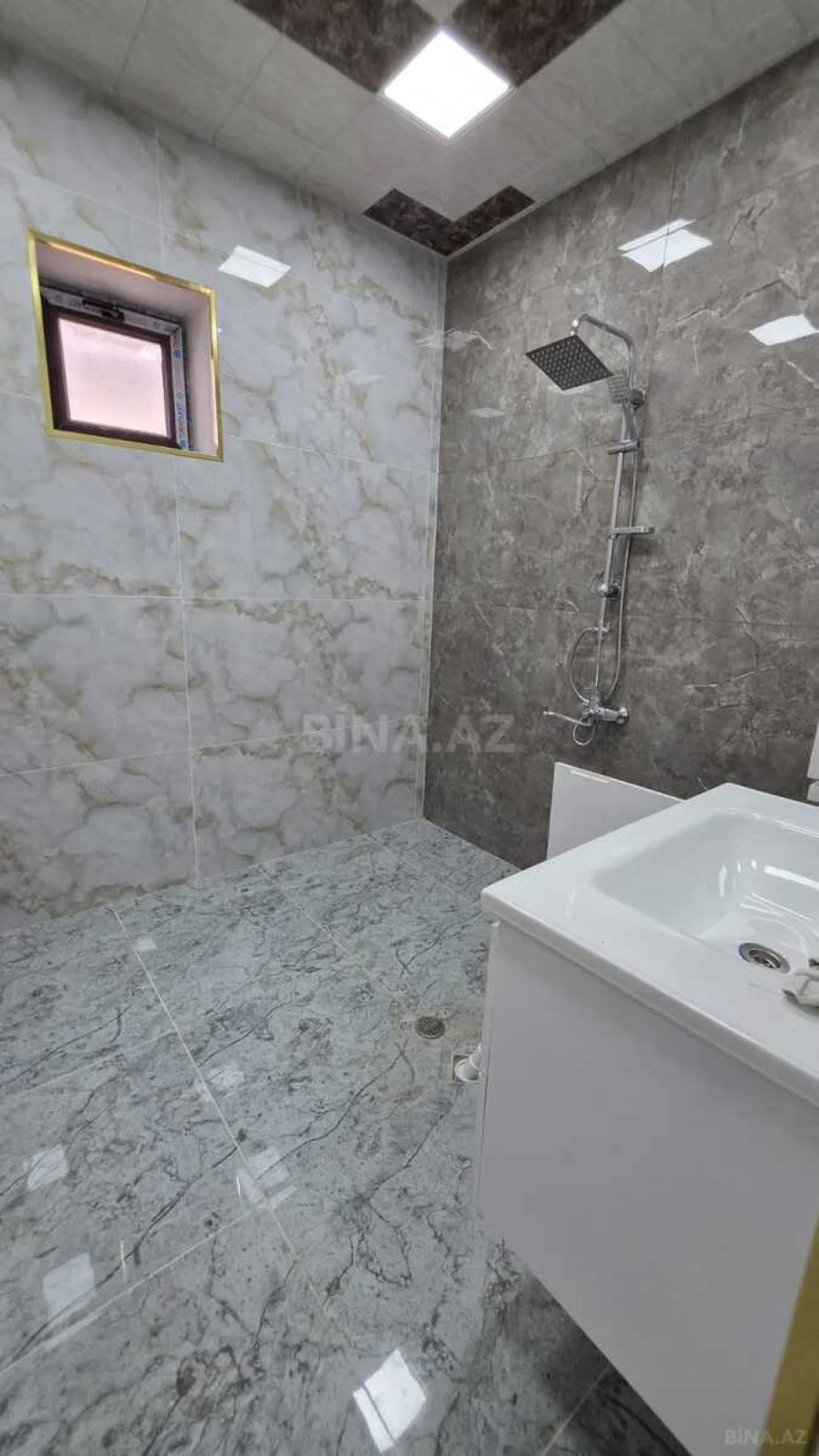 Satılır 6 otaqlı həyət evi 230 m²