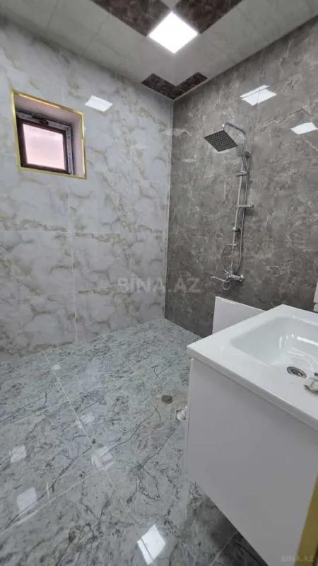 Satılır 6 otaqlı həyət evi 230 m²