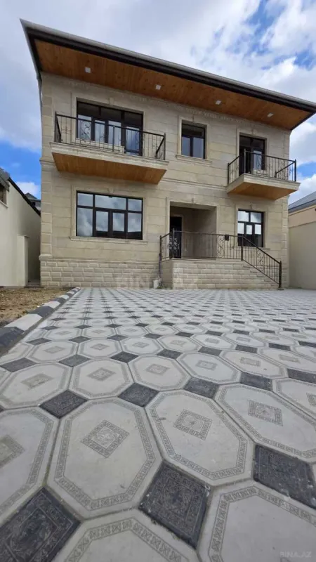 Satılır 6 otaqlı həyət evi 230 m²