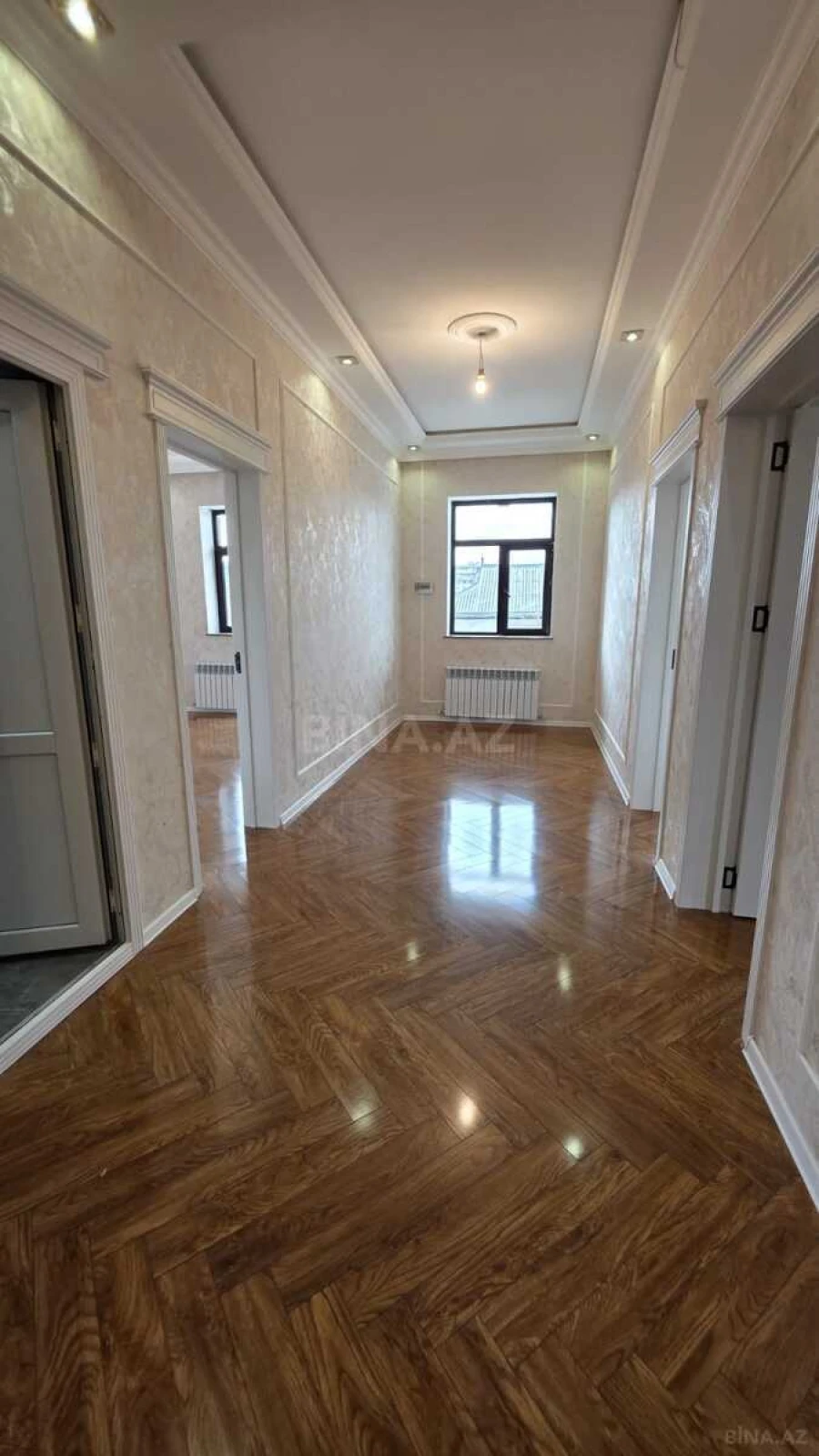 Satılır 6 otaqlı həyət evi 230 m²
