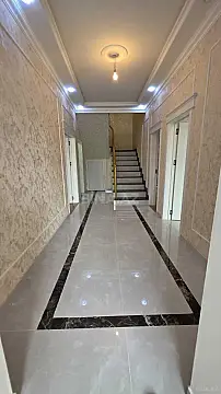 Satılır 6 otaqlı həyət evi 230 m²
