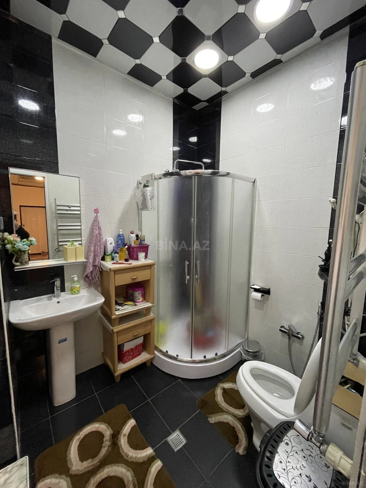 Satılır 2 otaqlı mənzil 65 m²