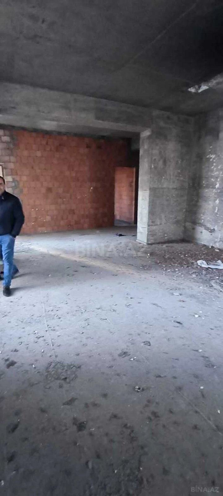 Satılır 3 otaqlı mənzil 145 m²