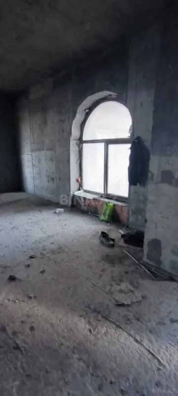 Satılır 3 otaqlı mənzil 145 m²