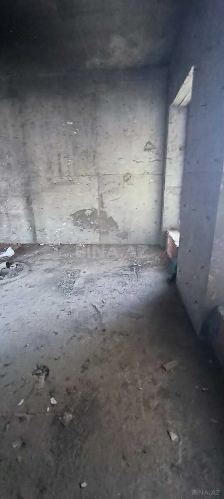 Satılır 3 otaqlı mənzil 145 m²