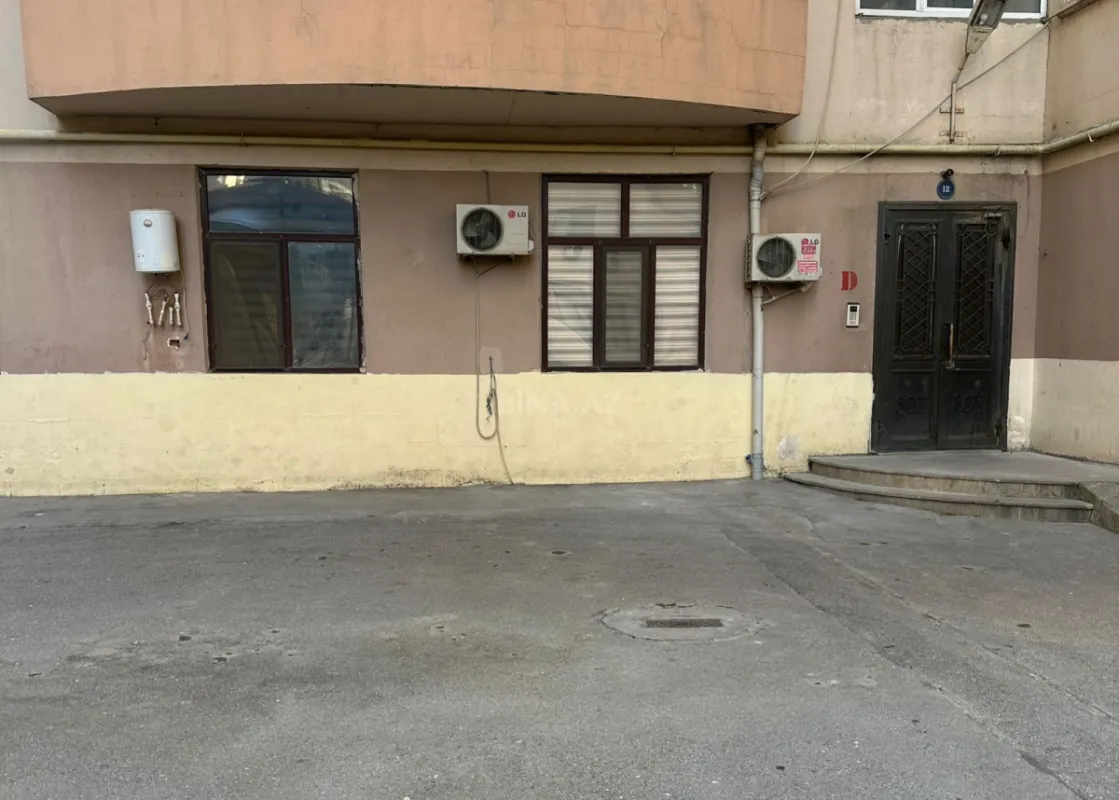 Satılır 2 otaqlı ofis 70.5 m²