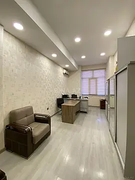 Satılır 2 otaqlı ofis 70.5 m²