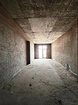 Satılır 4 otaqlı mənzil 230 m²