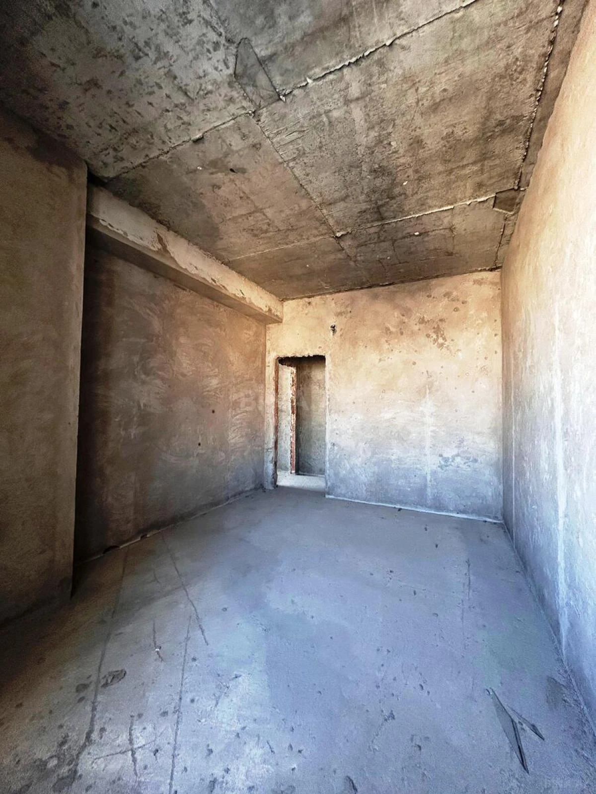 Satılır 4 otaqlı mənzil 230 m²