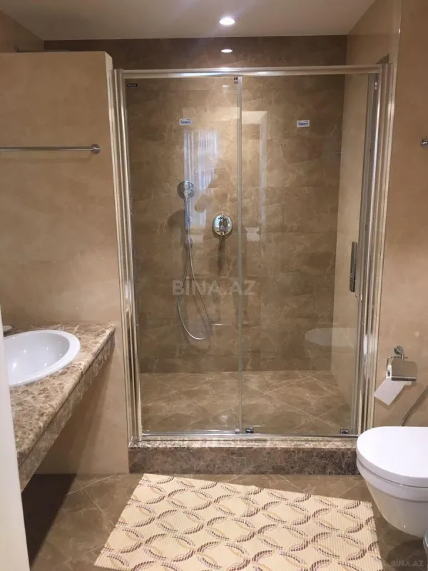 Kirayə verilir 2 otaqlı mənzil 84 m²