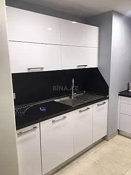 Kirayə verilir 2 otaqlı mənzil 84 m²