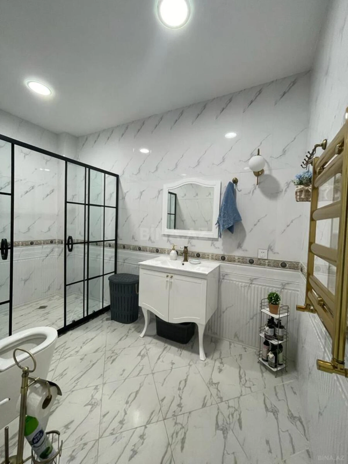 Satılır 5 otaqlı həyət evi 275 m²