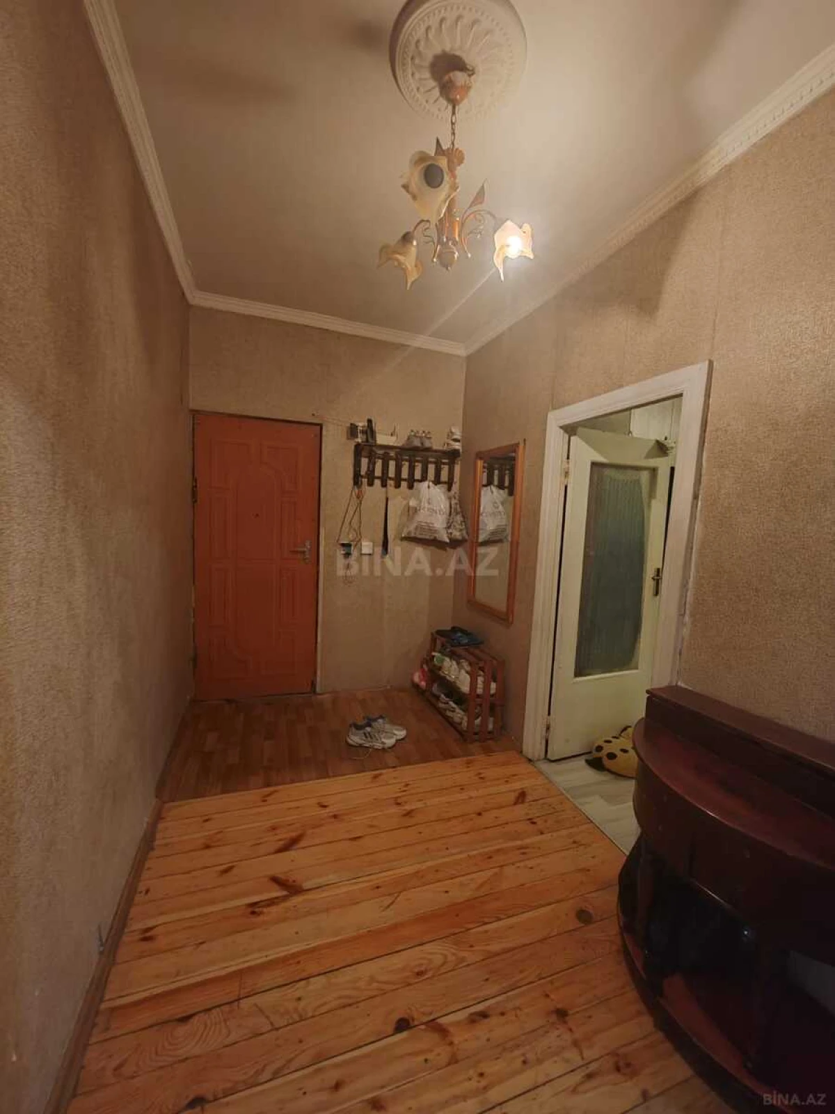Satılır 4 otaqlı mənzil 100 m²
