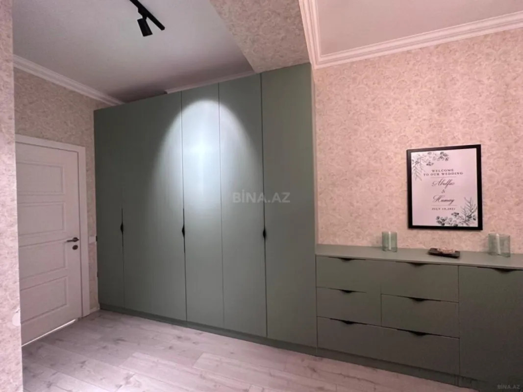 Satılır 3 otaqlı mənzil 101 m²