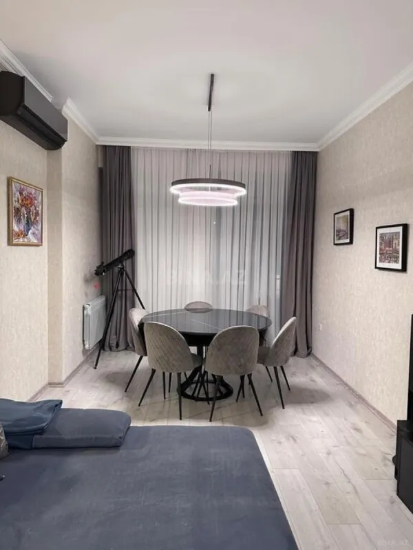 Satılır 3 otaqlı mənzil 101 m²