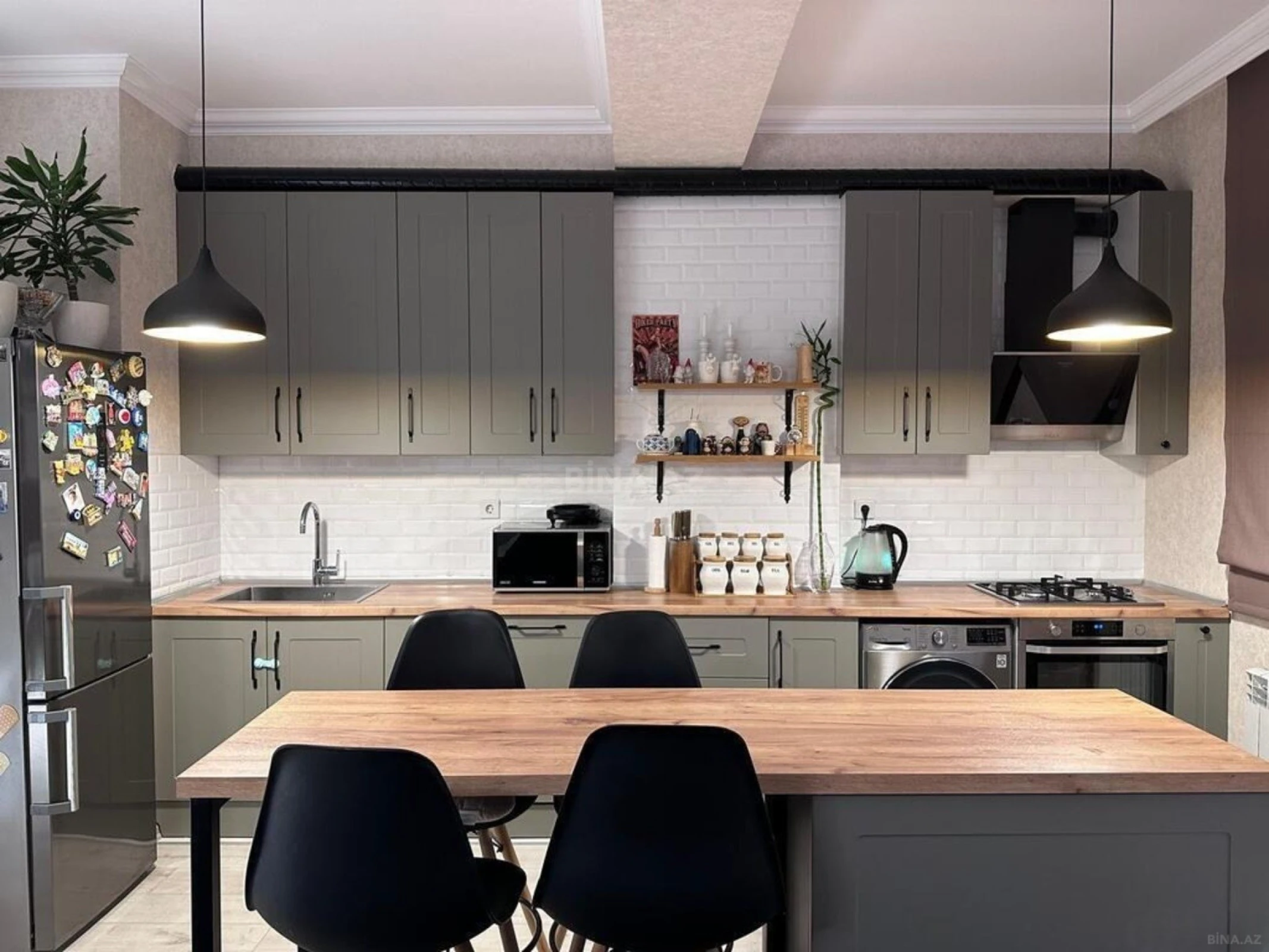 Satılır 3 otaqlı mənzil 101 m²