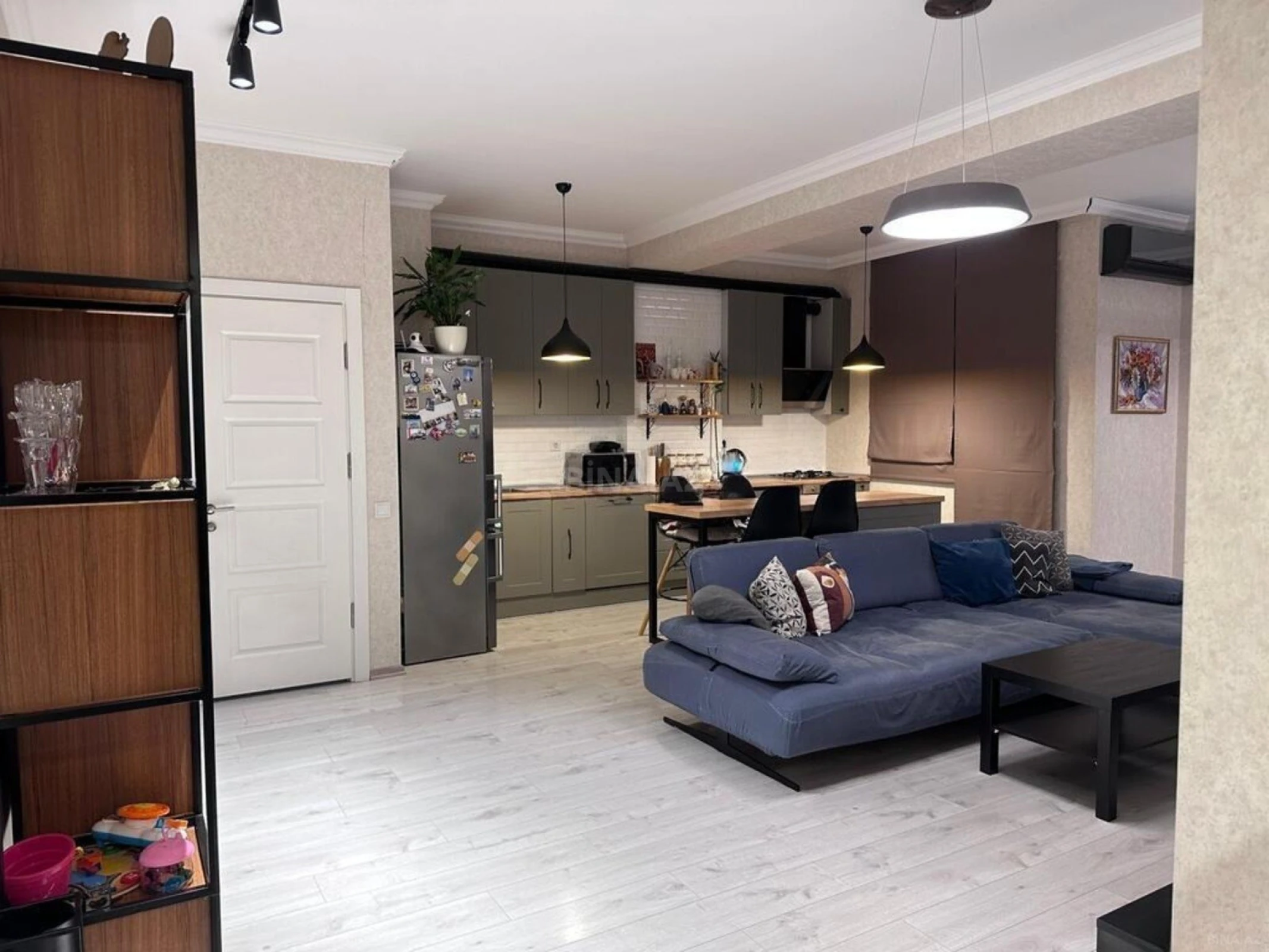 Satılır 3 otaqlı mənzil 101 m²