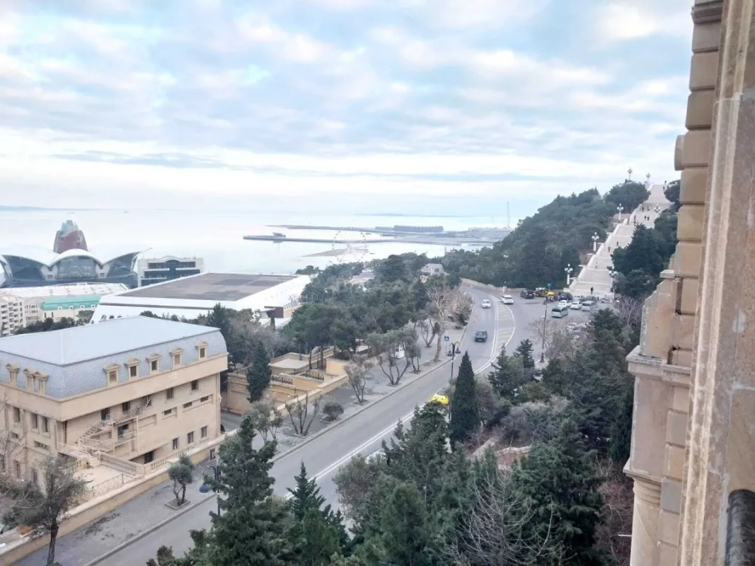 Satılır 3 otaqlı mənzil 100 m²