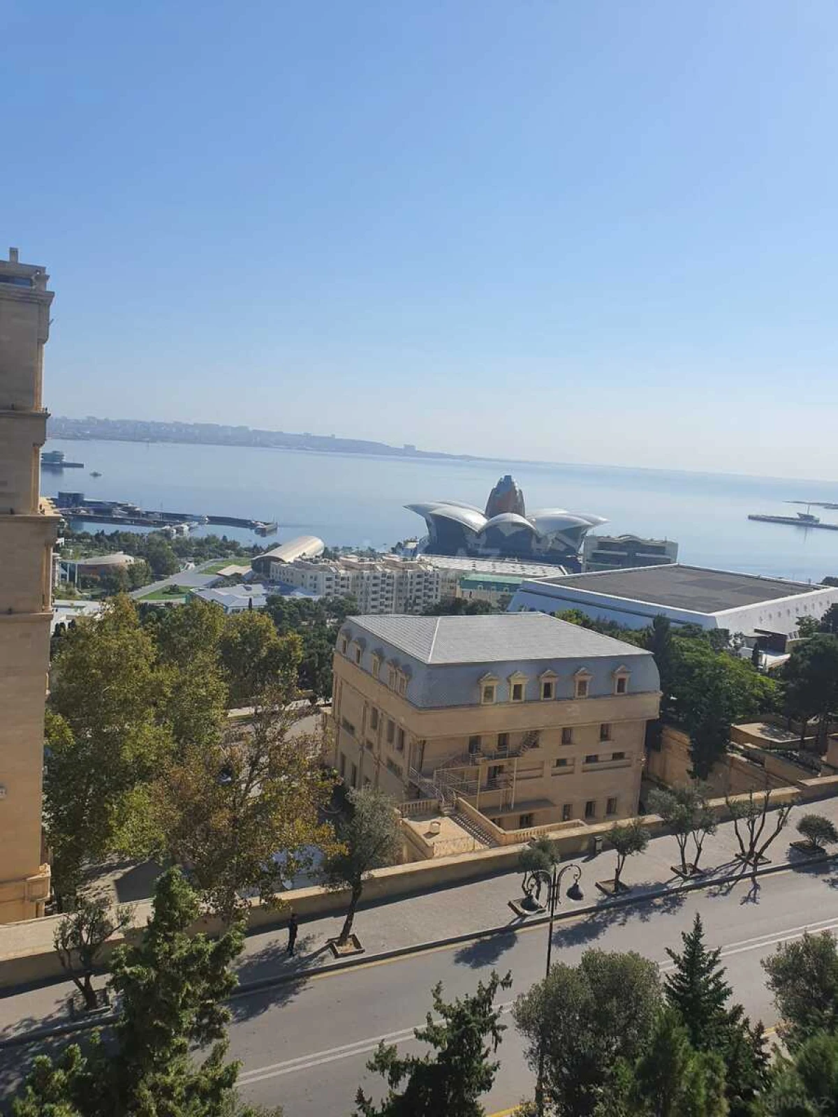 Satılır 3 otaqlı mənzil 100 m²