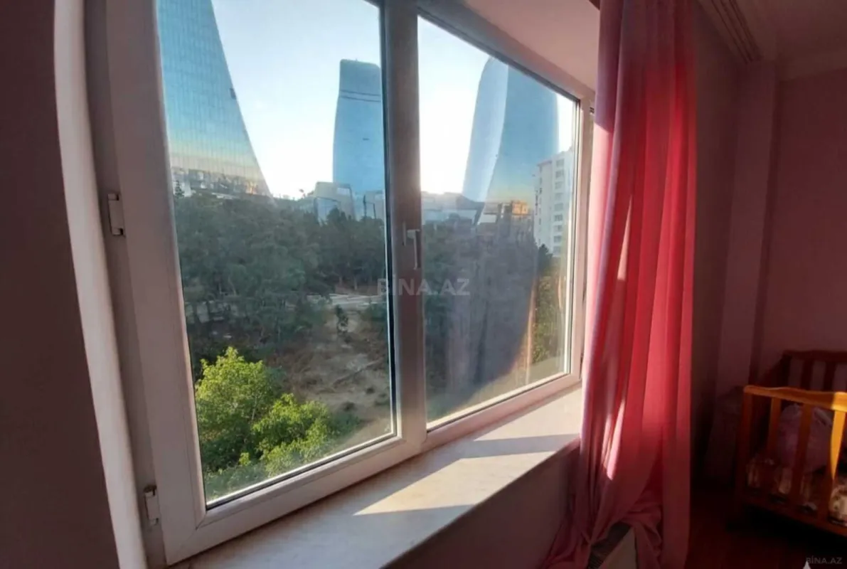 Satılır 3 otaqlı mənzil 100 m²