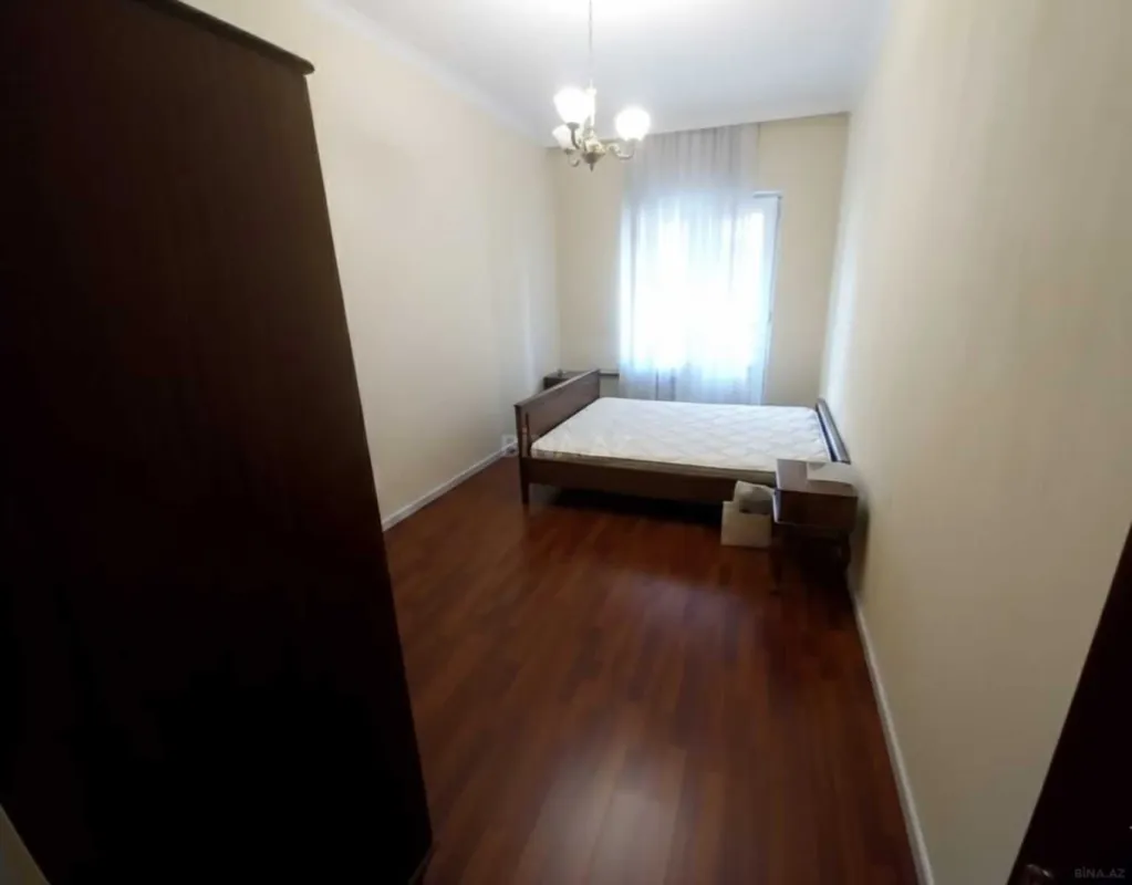 Satılır 3 otaqlı mənzil 100 m²