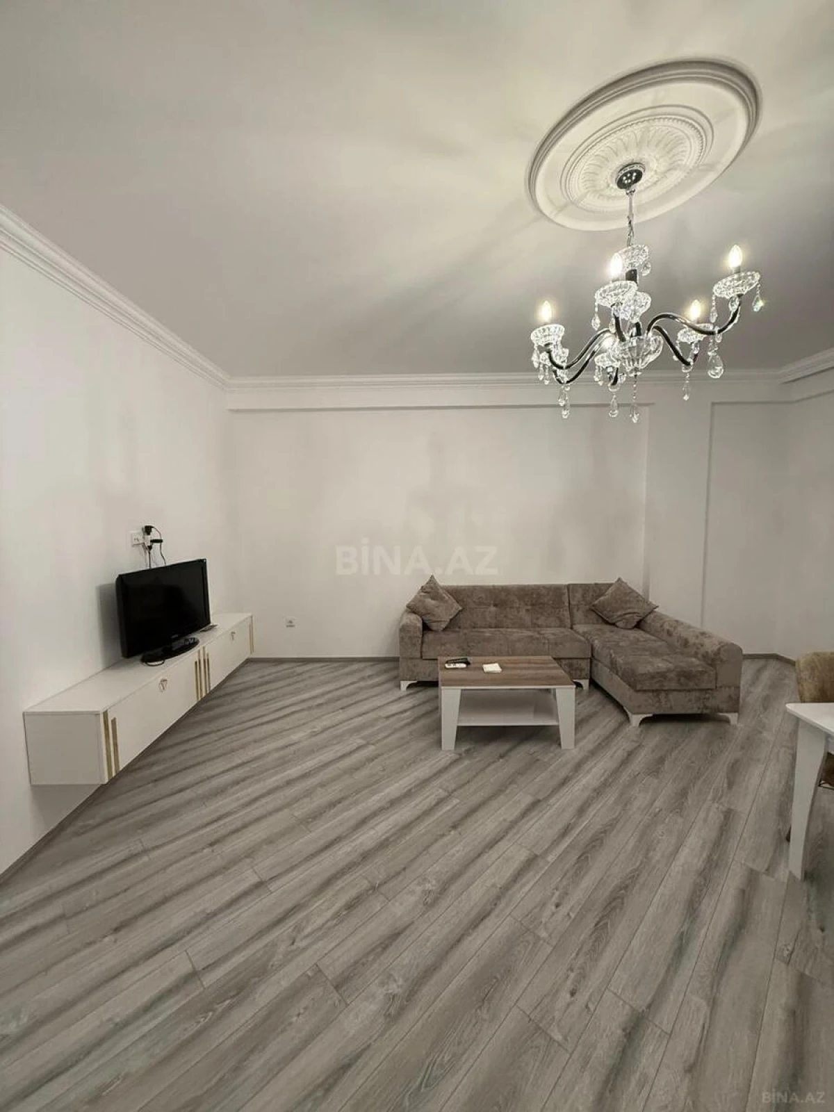 Kirayə verilir 3 otaqlı mənzil 110 m²