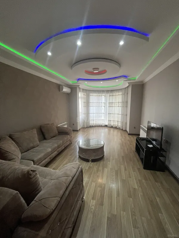 Satılır 3 otaqlı mənzil 100 m²