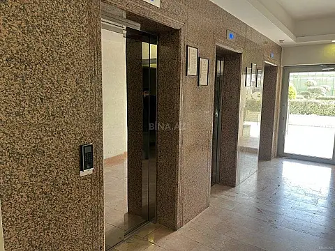 Satılır 3 otaqlı mənzil 190 m²