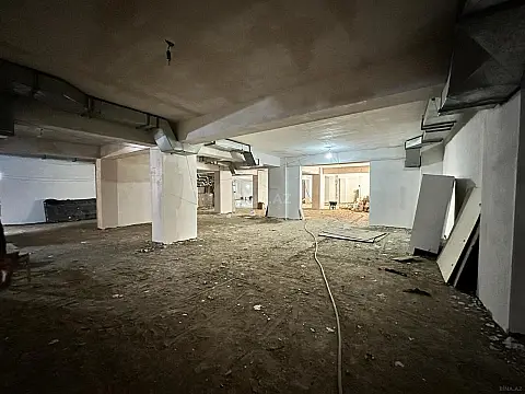 Satılır obyekt 430 m²