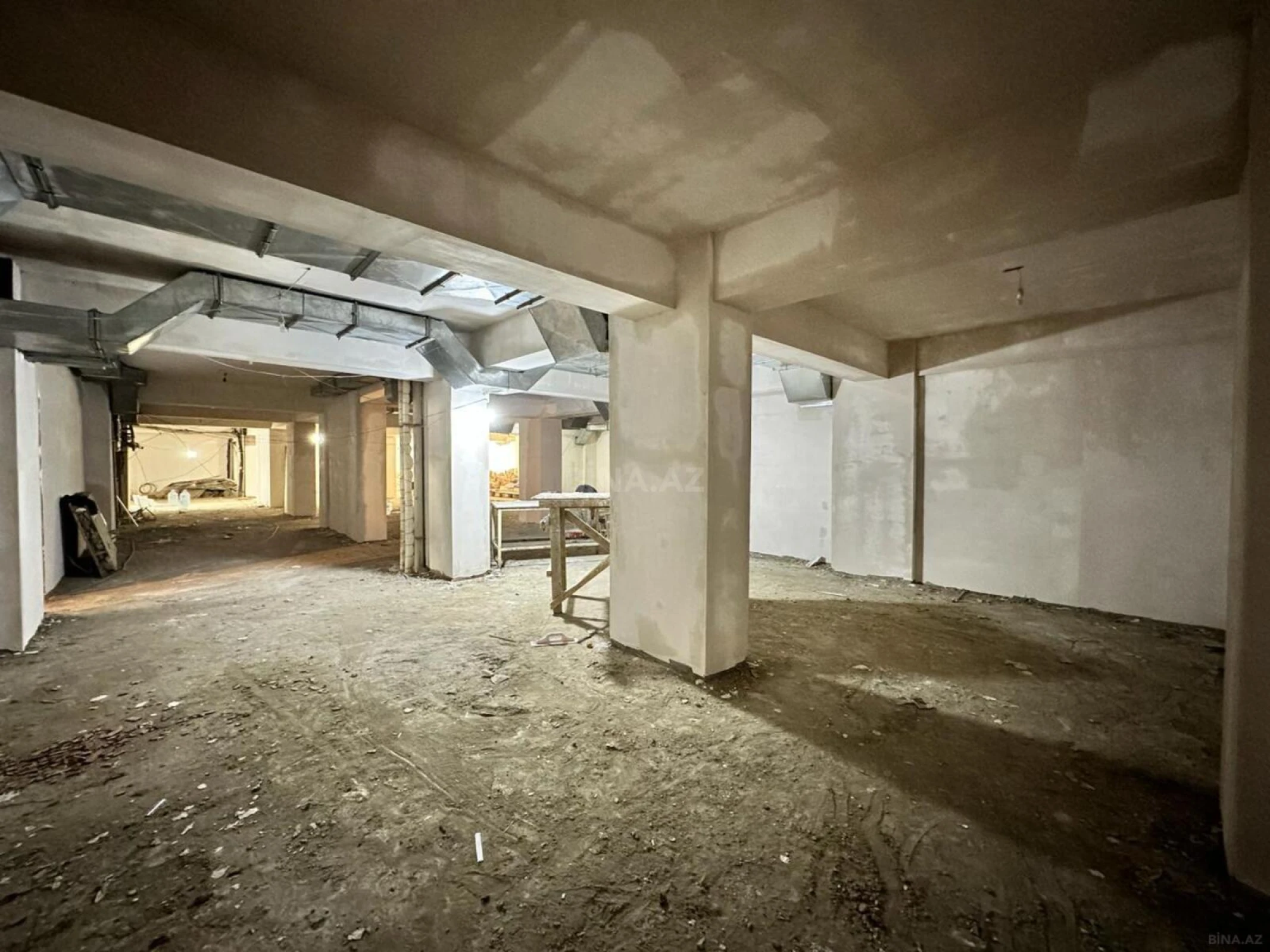 Satılır obyekt 430 m²