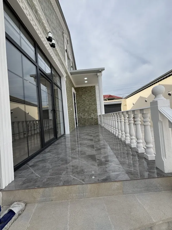 Satılır 4 otaqlı həyət evi 170 m²