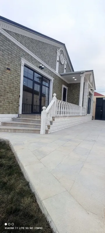 Satılır 4 otaqlı həyət evi 170 m²