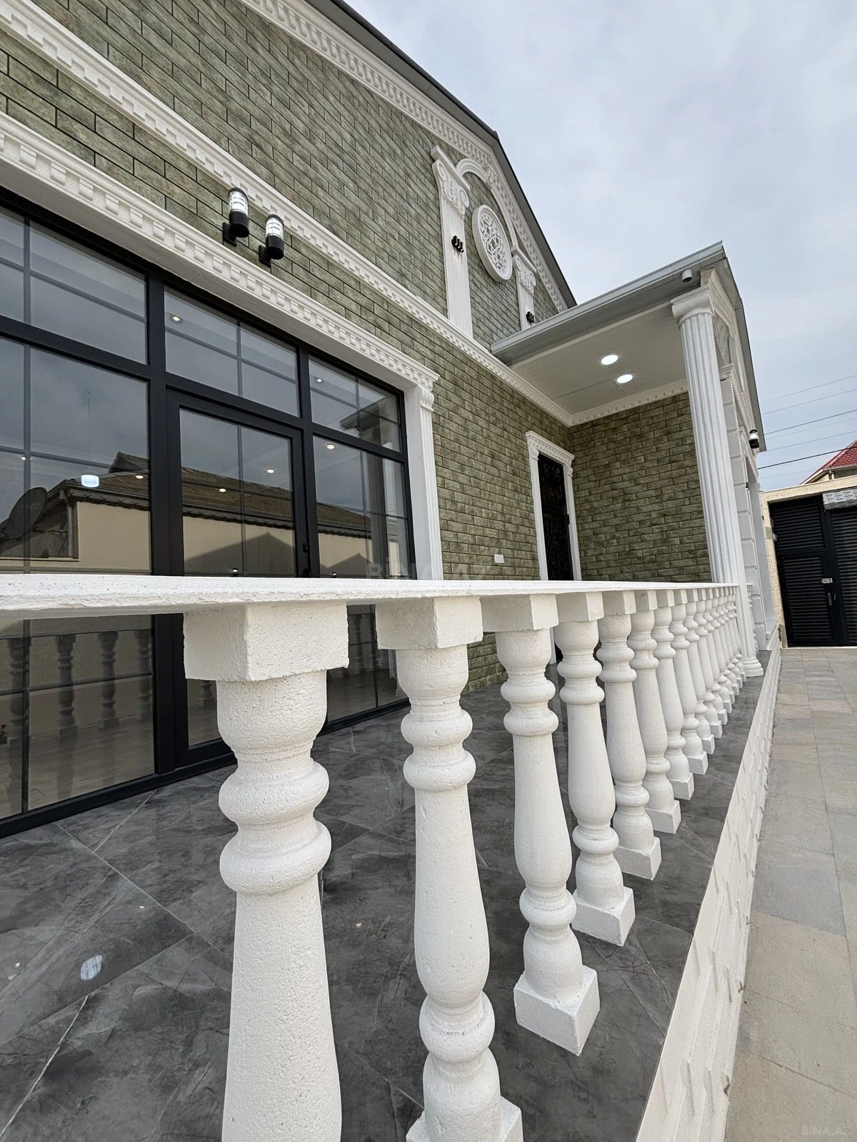 Satılır 4 otaqlı həyət evi 170 m²