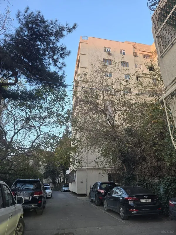Satılır 3 otaqlı mənzil 110 m²