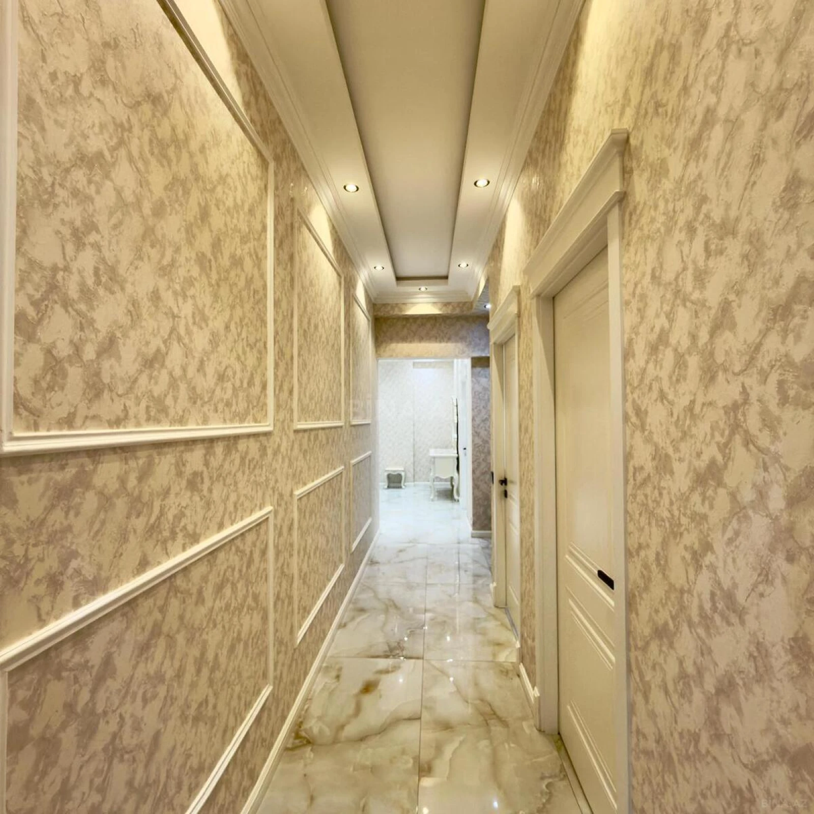 Satılır 3 otaqlı mənzil 117 m²