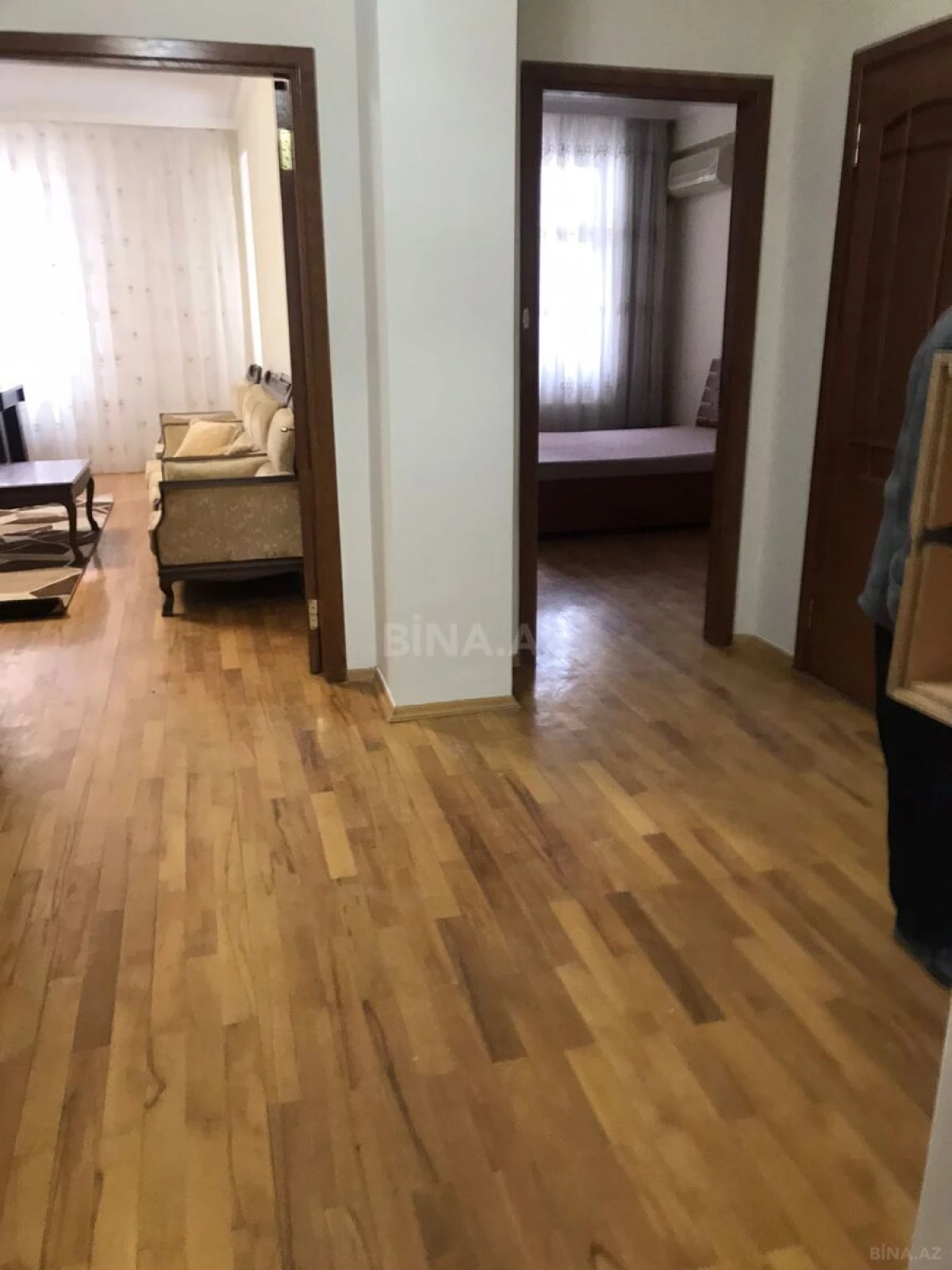 Kirayə verilir 3 otaqlı mənzil 130 m²
