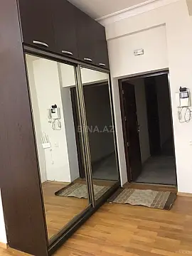 Kirayə verilir 3 otaqlı mənzil 130 m²