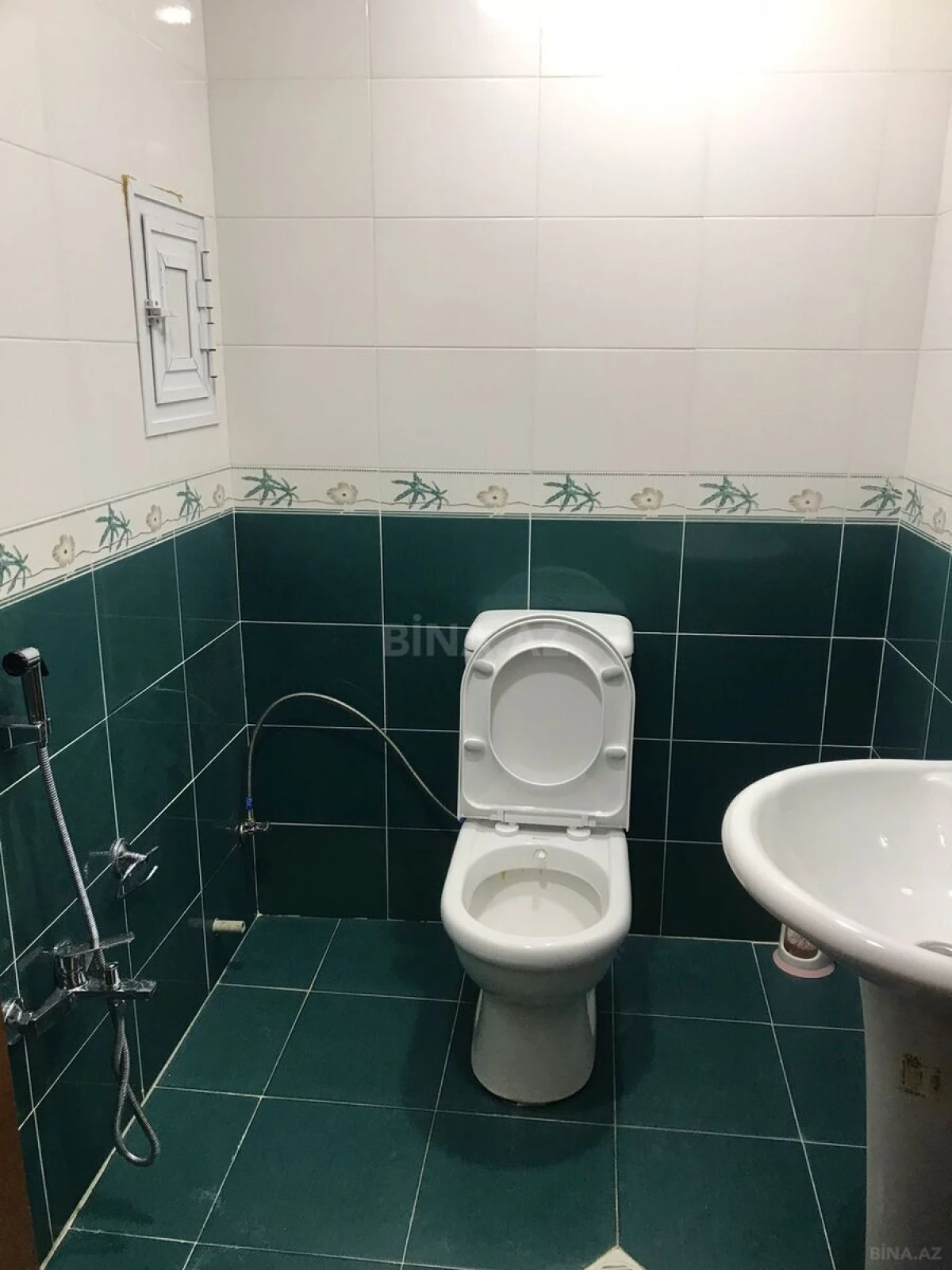 Kirayə verilir 3 otaqlı mənzil 130 m²