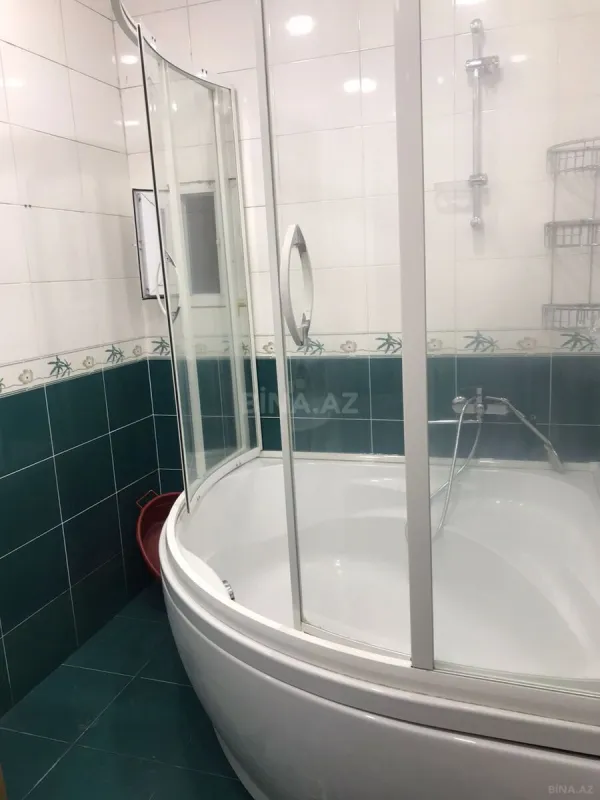 Kirayə verilir 3 otaqlı mənzil 130 m²