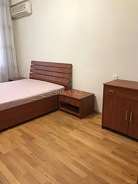 Kirayə verilir 3 otaqlı mənzil 130 m²