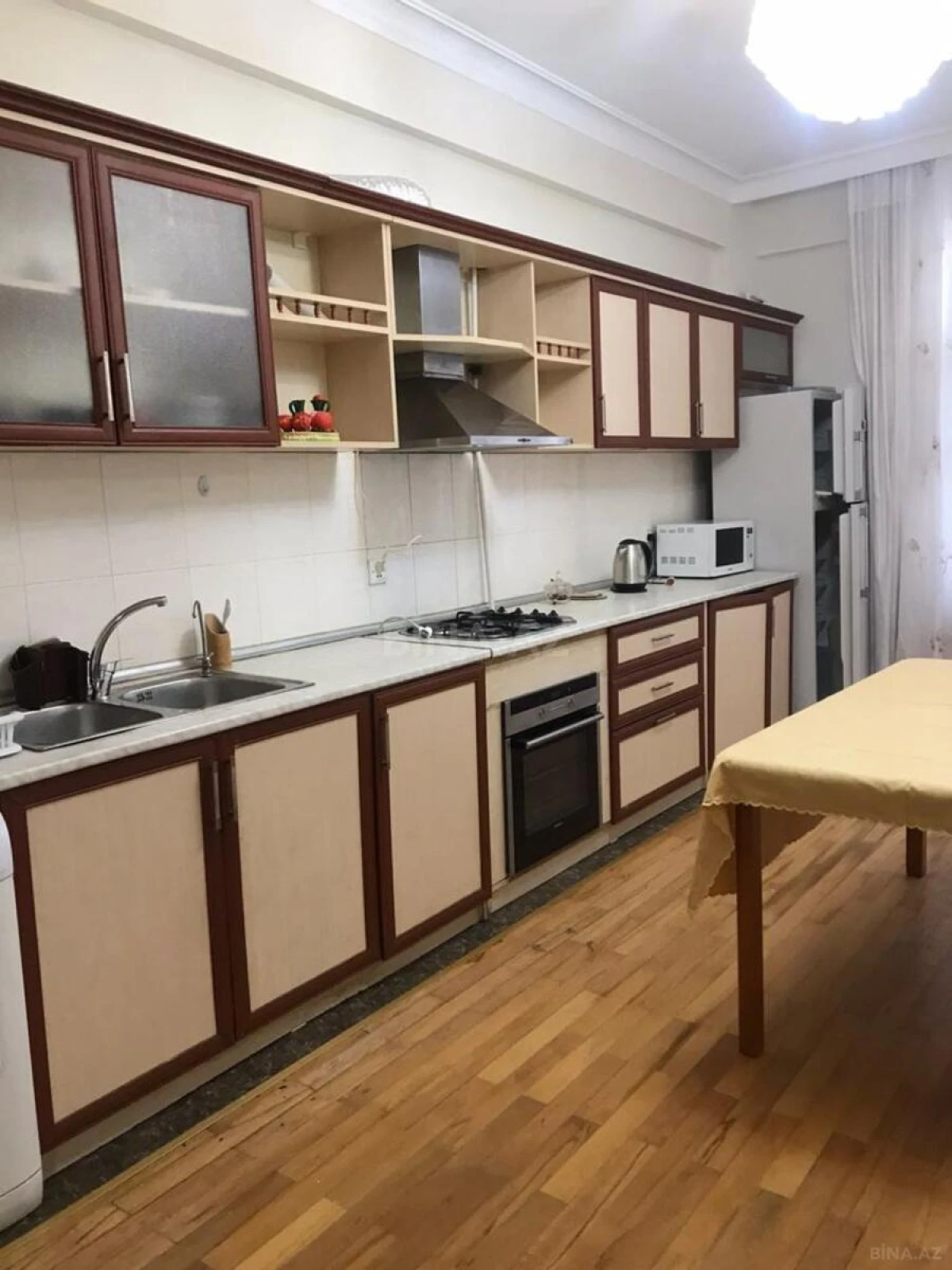 Kirayə verilir 3 otaqlı mənzil 130 m²