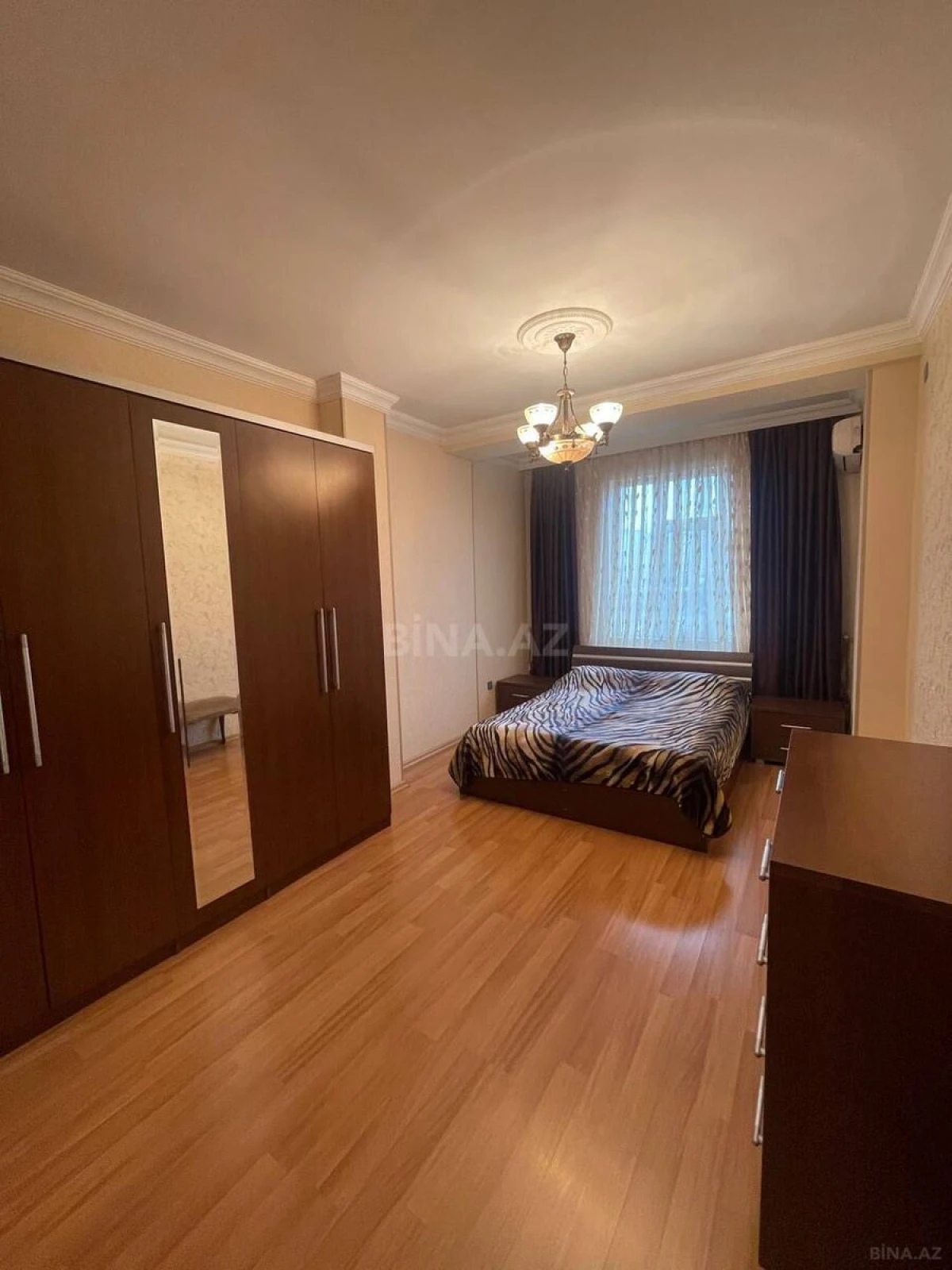 Kirayə verilir 2 otaqlı mənzil 65 m²