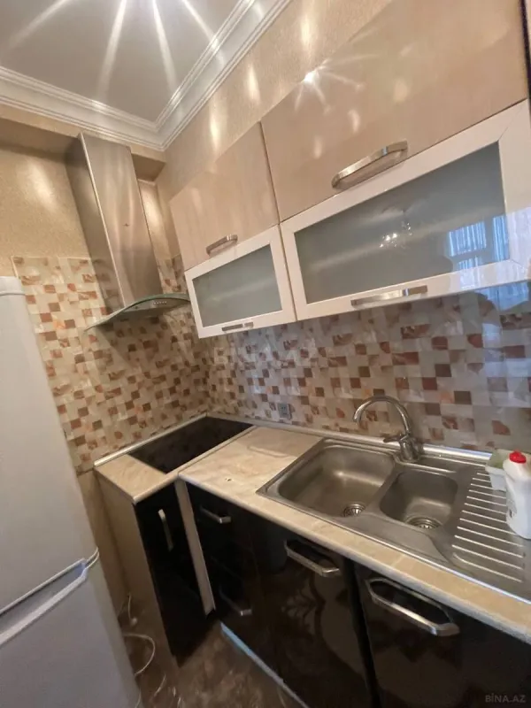 Kirayə verilir 2 otaqlı mənzil 65 m²