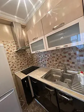 Kirayə verilir 2 otaqlı mənzil 65 m²