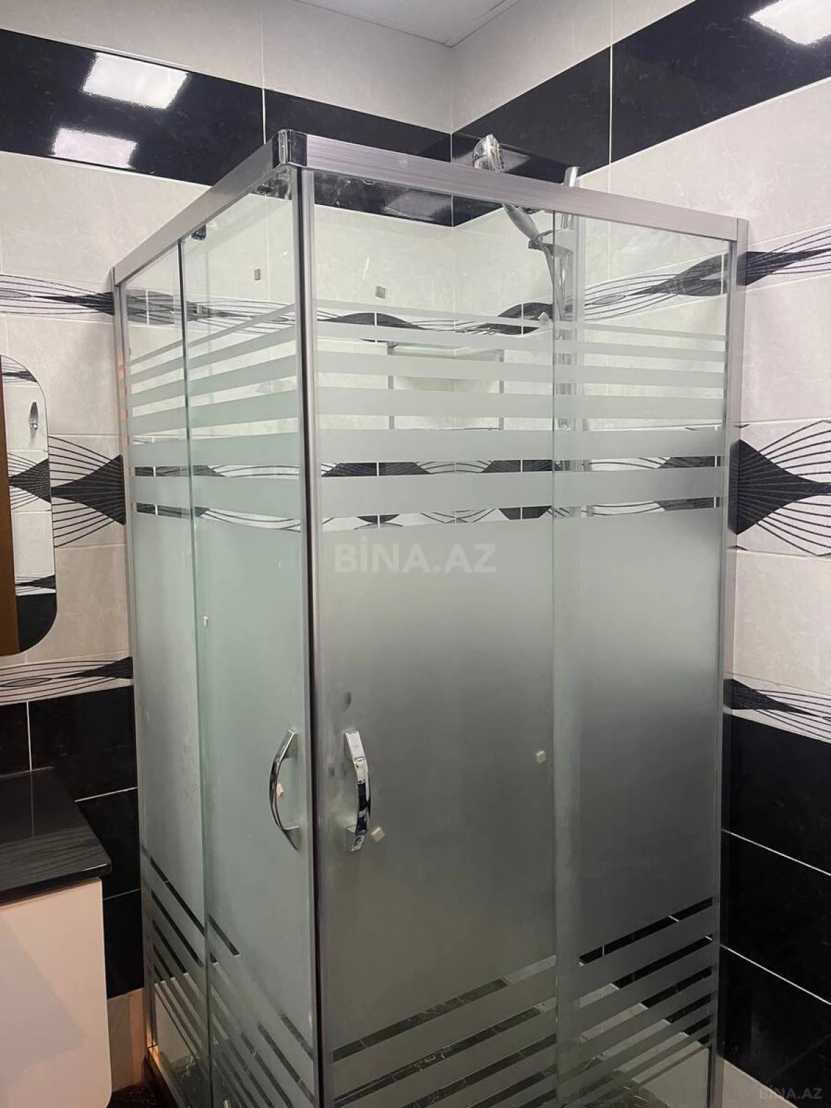 Kirayə verilir 2 otaqlı mənzil 65 m²