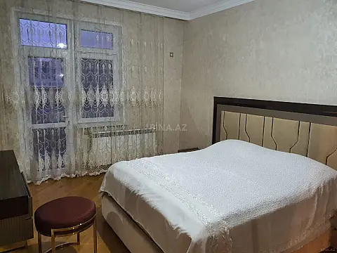 Kirayə verilir 2 otaqlı mənzil 95 m²