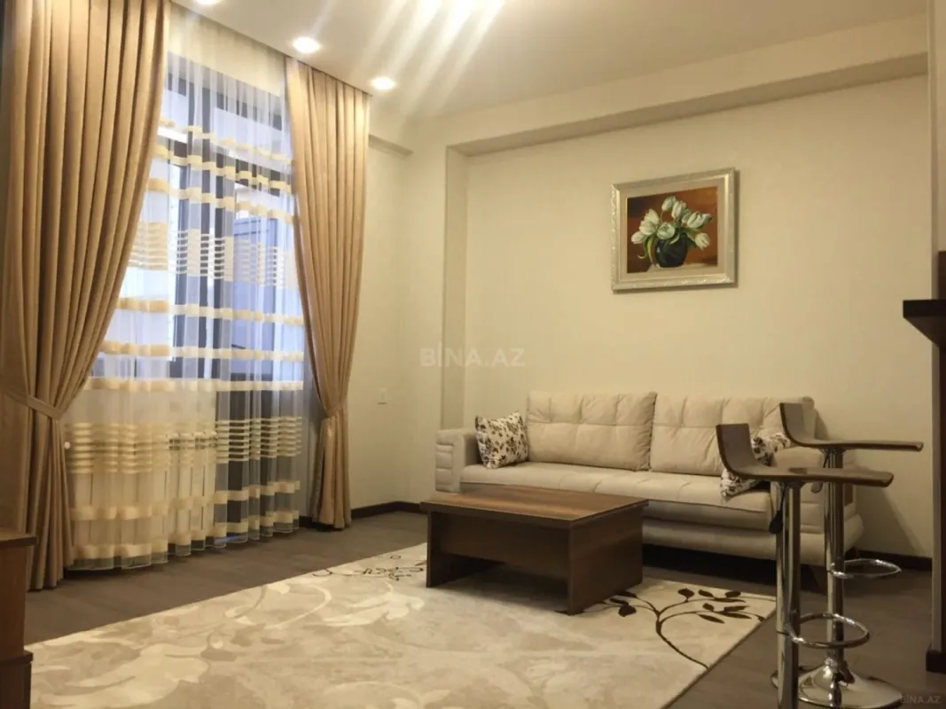 Kirayə verilir 2 otaqlı mənzil 78 m²