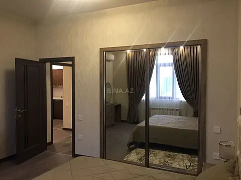 Kirayə verilir 2 otaqlı mənzil 78 m²